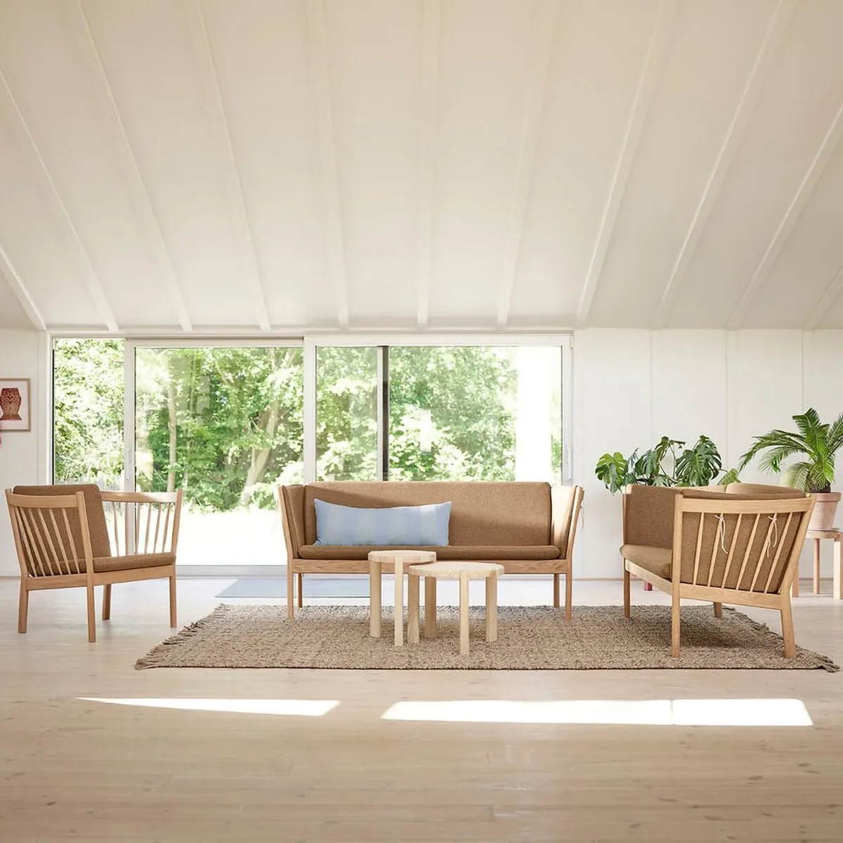 D108 Ragnesminde τραπεζάκι σαλονιού Ø48 cm, Πεύκο untreated FDB Møbler