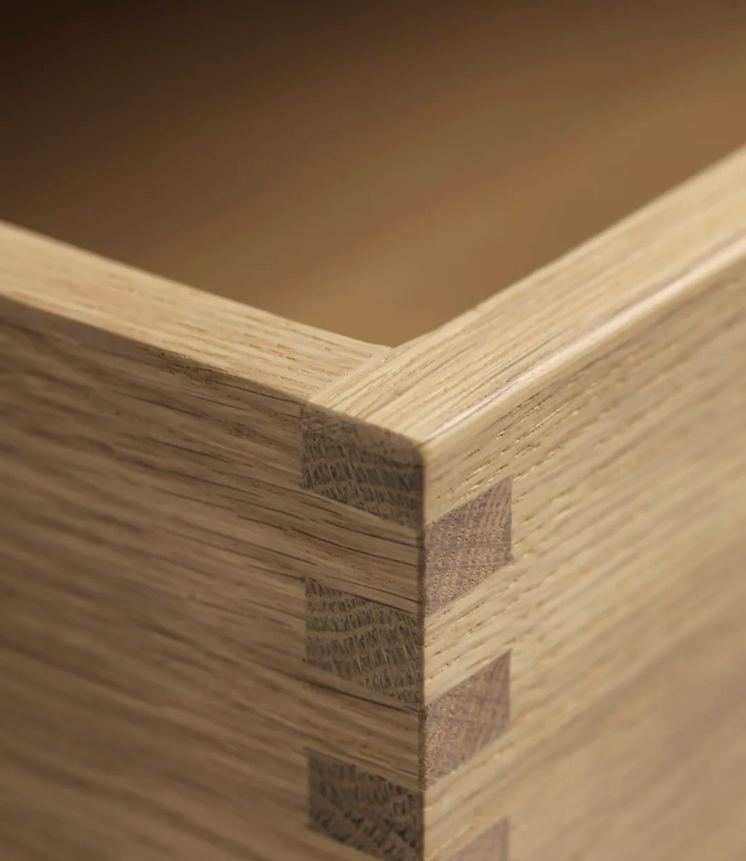 F24 Radius πάγκος, Oak nature lacquered 45x145 cm FDB Møbler