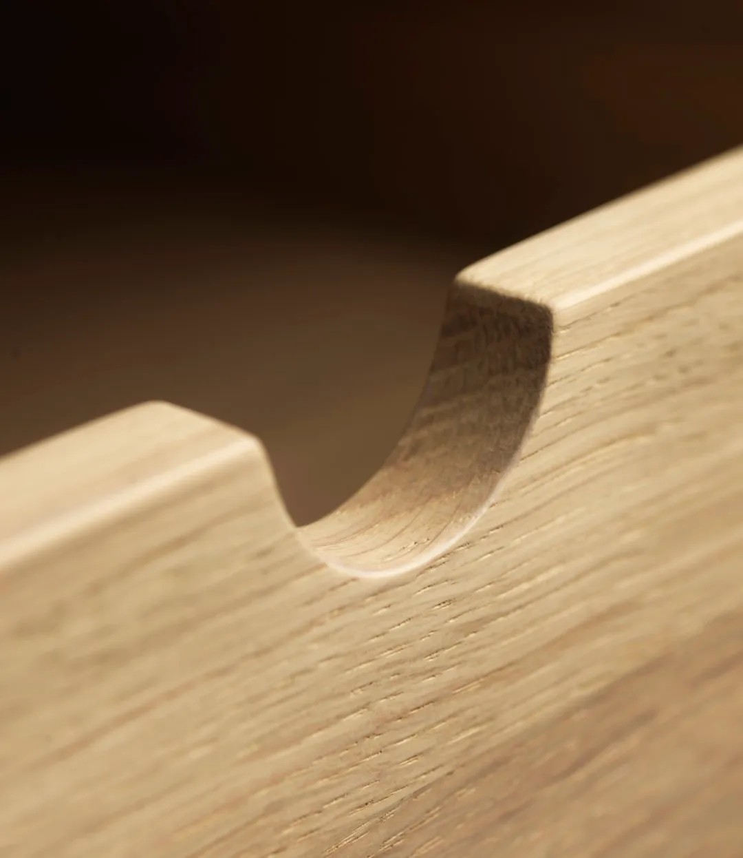 F24 Radius πάγκος, Oak nature lacquered 45x145 cm FDB Møbler