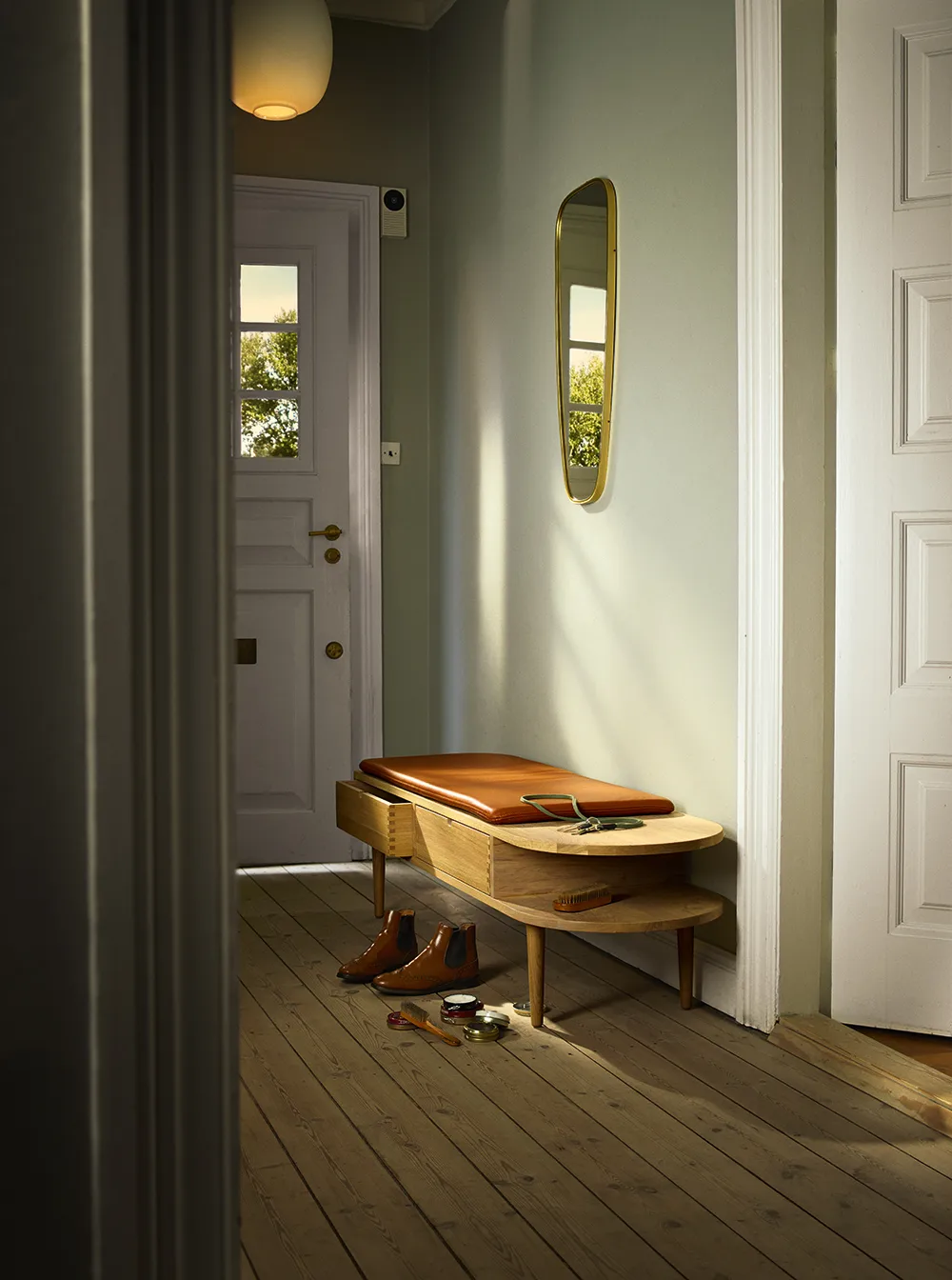 F24 Radius πάγκος, Oak nature lacquered 45x145 cm FDB Møbler