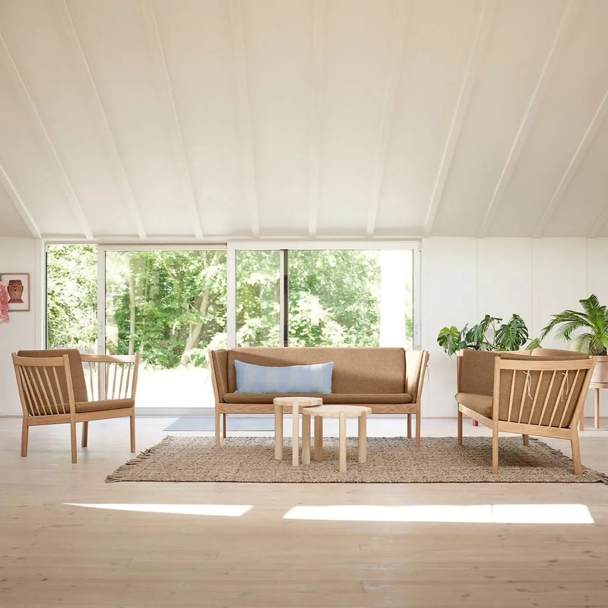 Πολυθρόνα J146, Oak lacquered-brown FDB Møbler