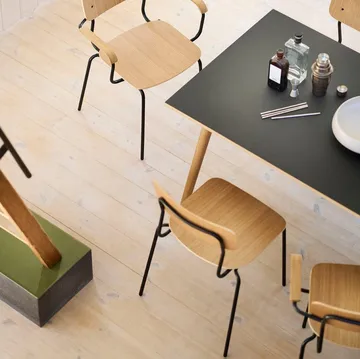 J182 Holmen καρέκλα - Oak veneer-black legs - FDB Møbler