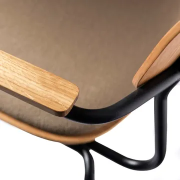 J183 Holmen πολυθρόνα με μπράτσα - Oak veneer-black legs-taupe - FDB Møbler