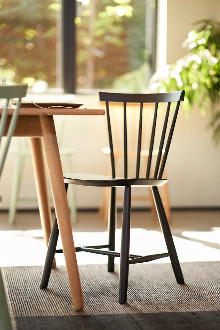 Καρέκλα J46, Beech black painted FDB Møbler