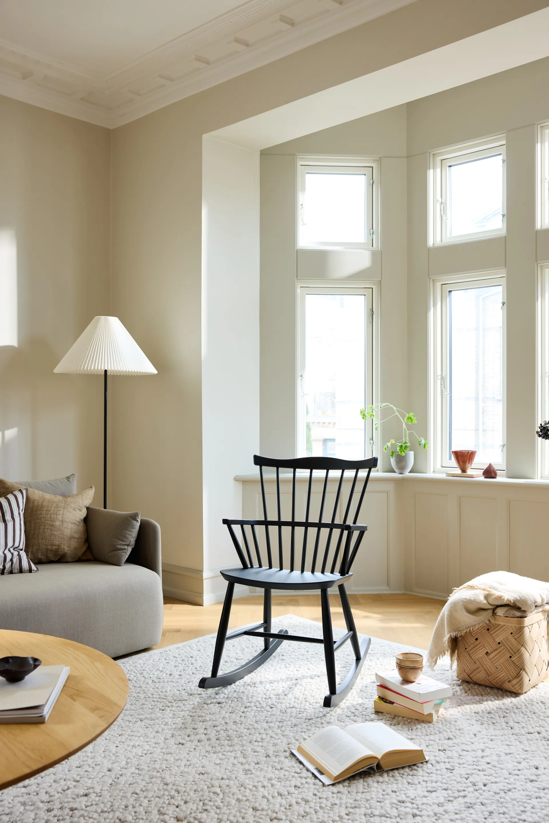 J52G καρέκλα-κούνια, Beech Ral 9005 FDB Møbler