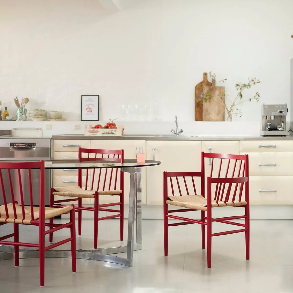 Καρέκλα J80, Ruby red beech-paper cord FDB Møbler