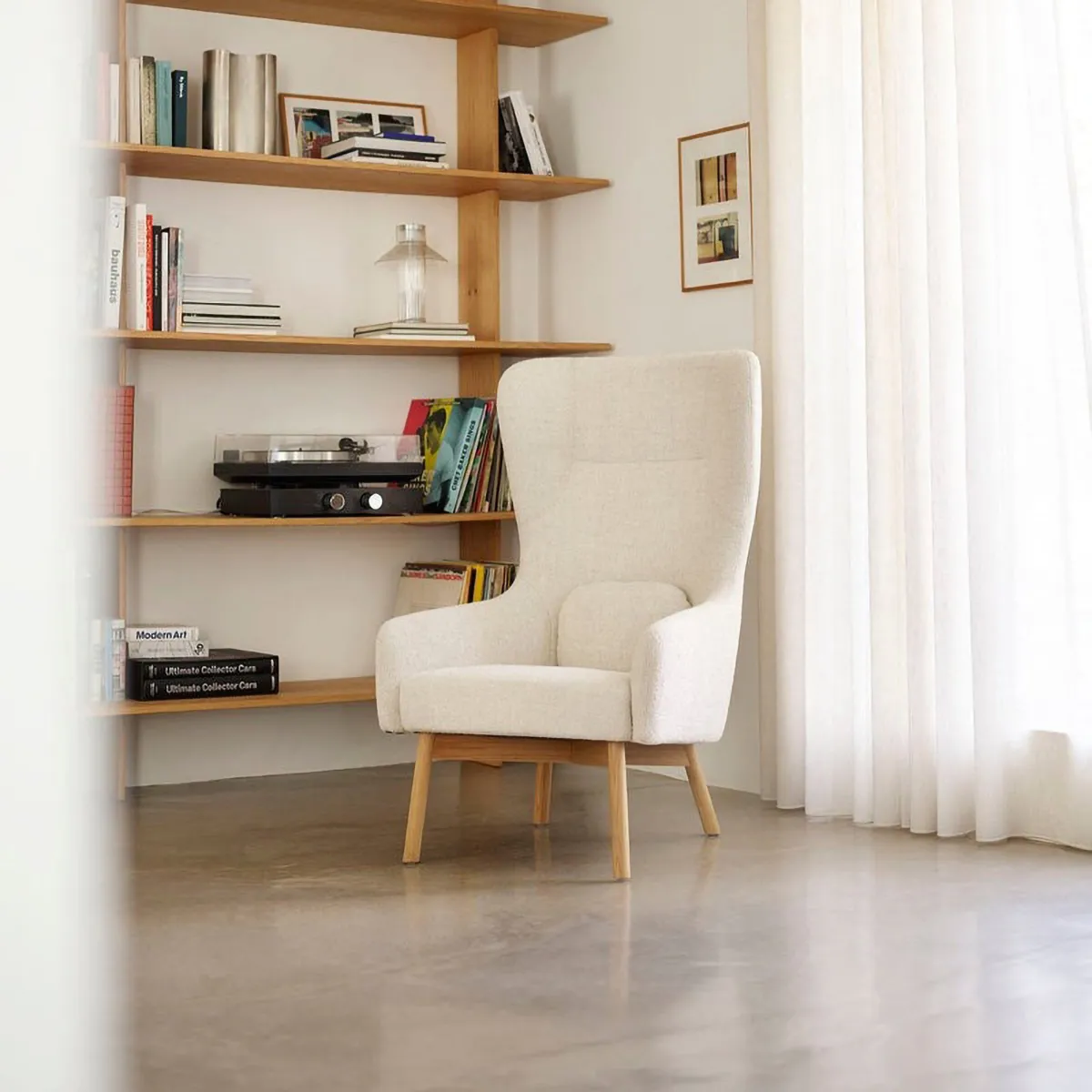 Πολυθρόνα L35 Gesja Wing Chair, Beige-lackad ek FDB Møbler