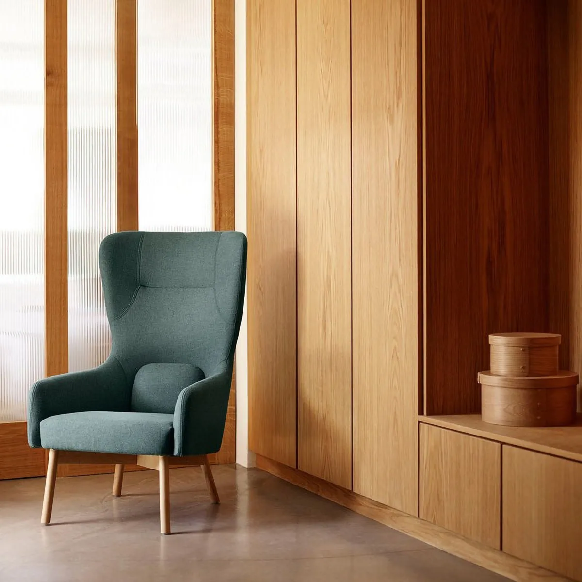 Πολυθρόνα L35 Gesja Wing Chair, Green-lacquered oak FDB Møbler