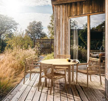 M27 Sammen τραπεζαρία κήπου Ø120 cm - Teak solid oiled - FDB Møbler