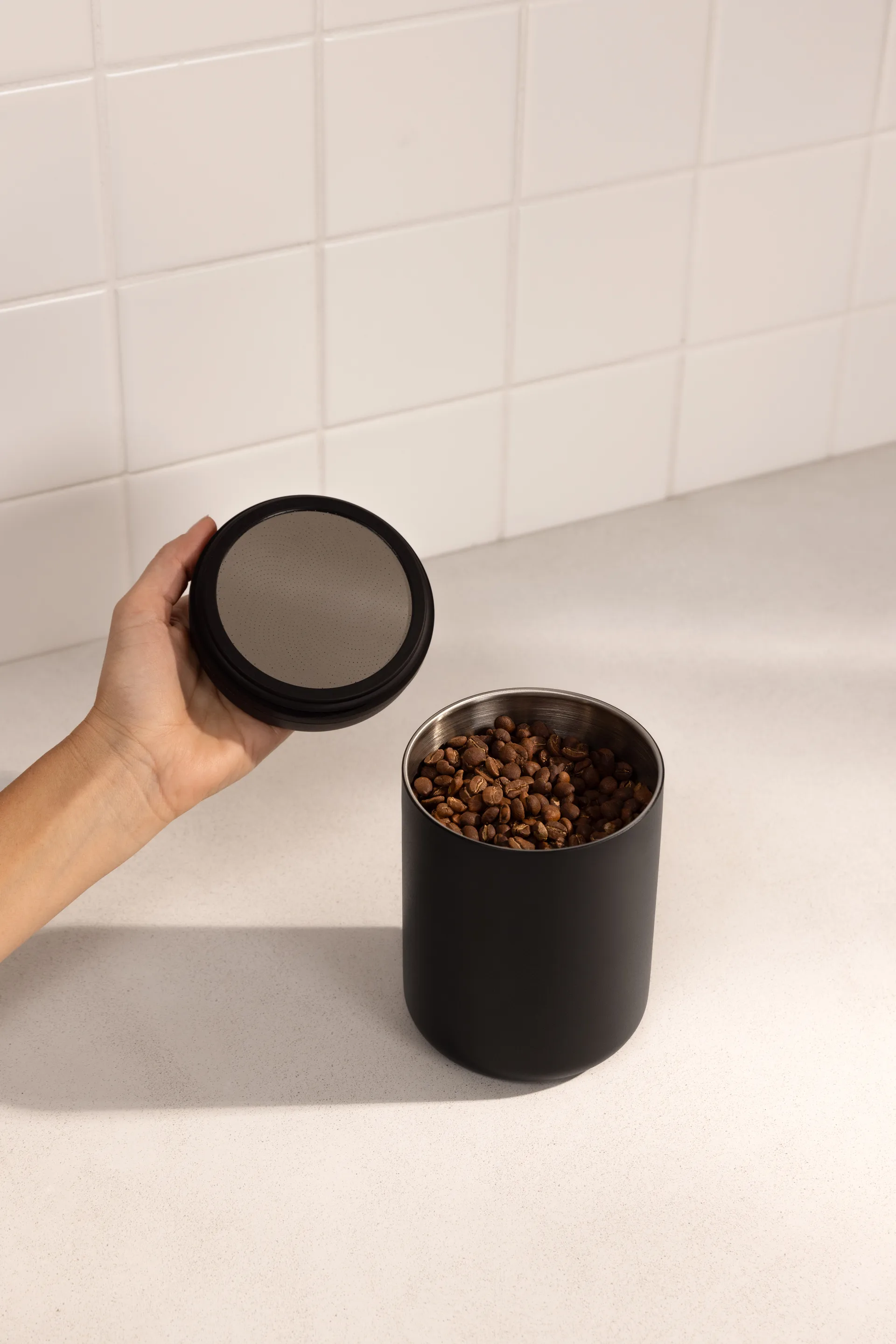 Ηλεκτρικό δοχείο κενού Atmos 1,2 L, Matte black Fellow