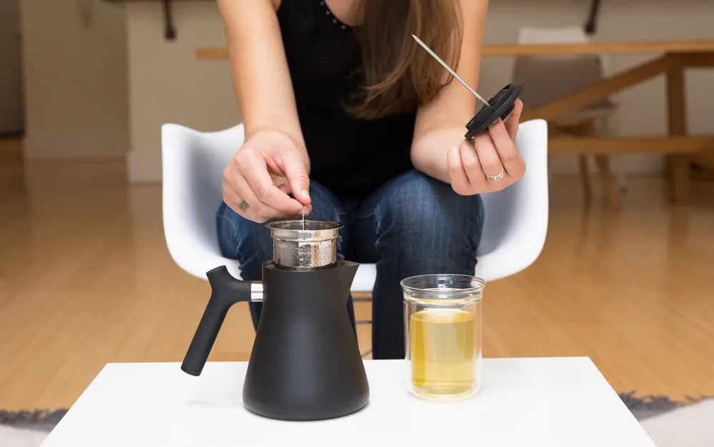 Βραστήρας τσαγιού Raven για εστίες 1 L, Matte black Fellow