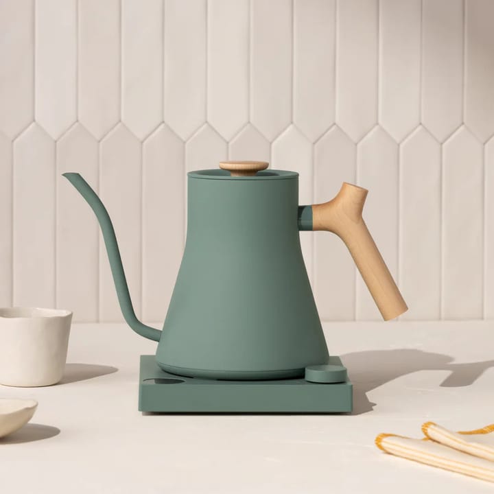 Stagg EKG Pro ηλεκτρικός βραστήρας 0.9 L, Smoke green-maple Fellow