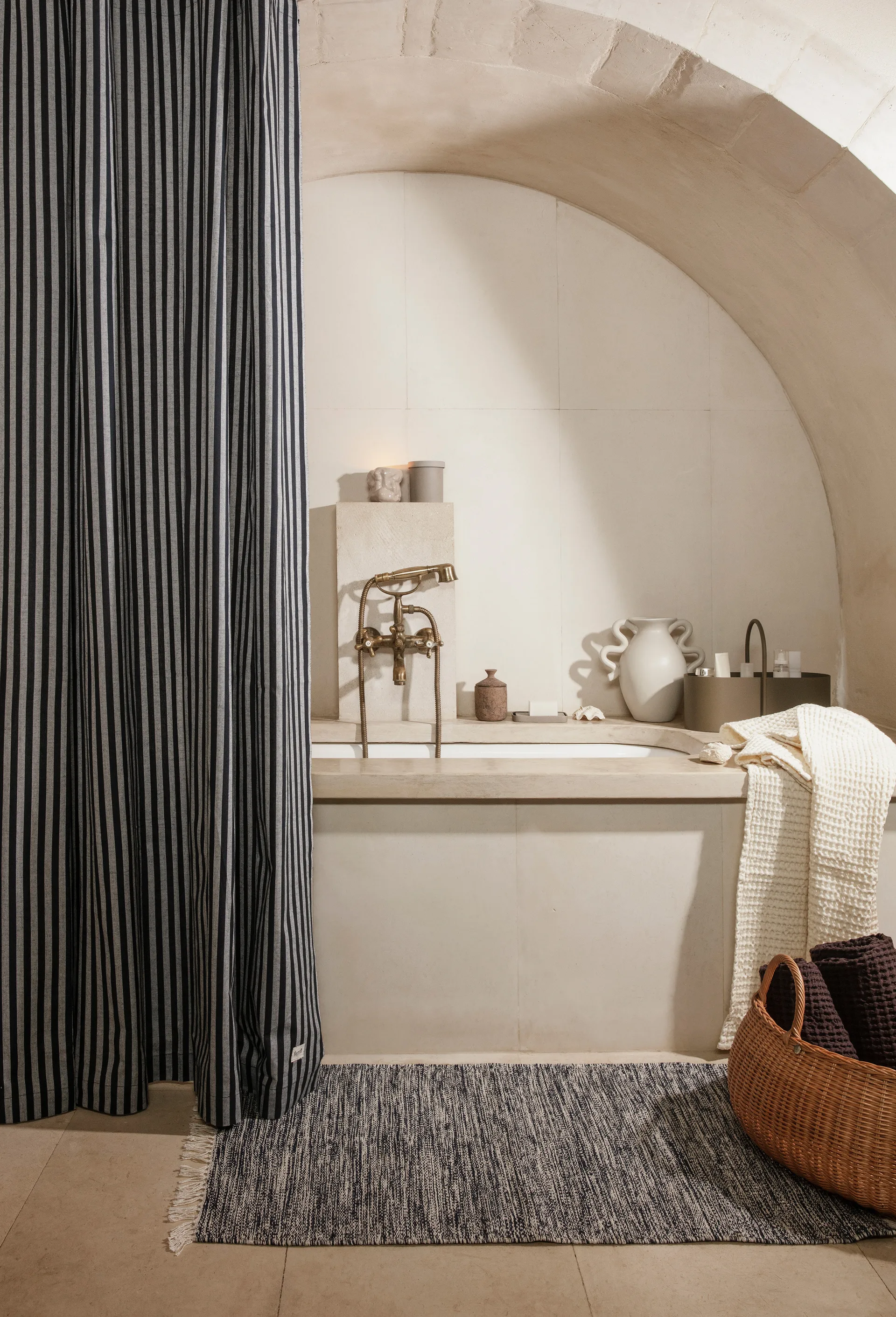 Ψάθινο καλάθι - χαμηλό, Φυσικό Ferm Living