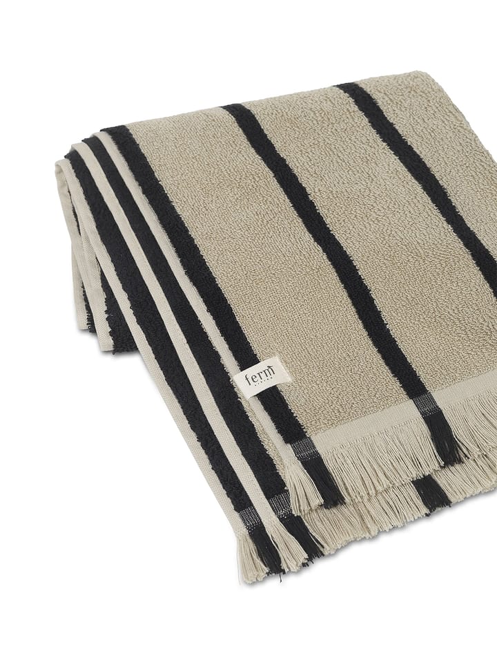 Alee πετσέτα 50x100 cm, Άμμος-μαύρο Ferm Living