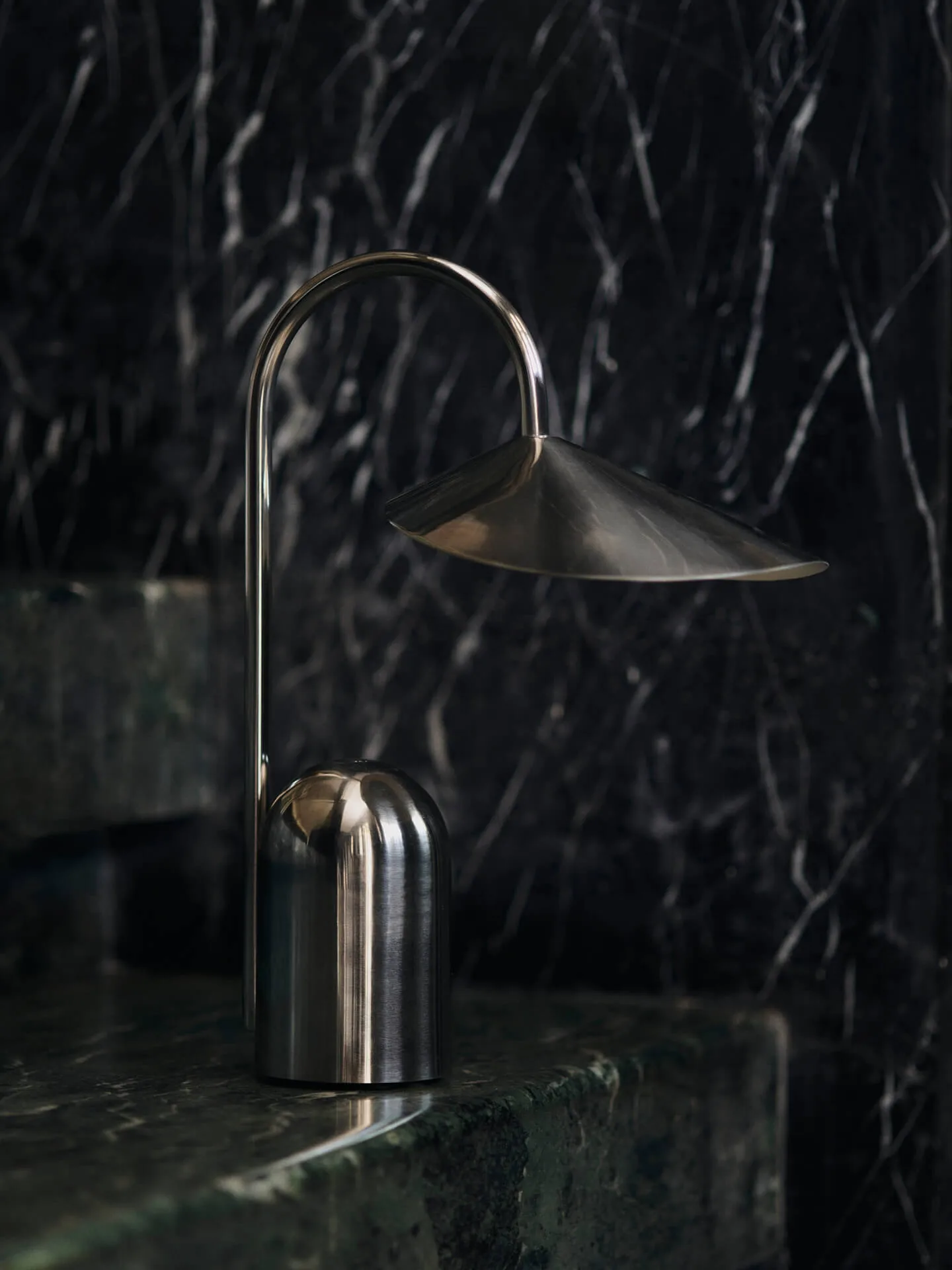 Arum φορητό φωτιστικό, Stainless steel Ferm Living