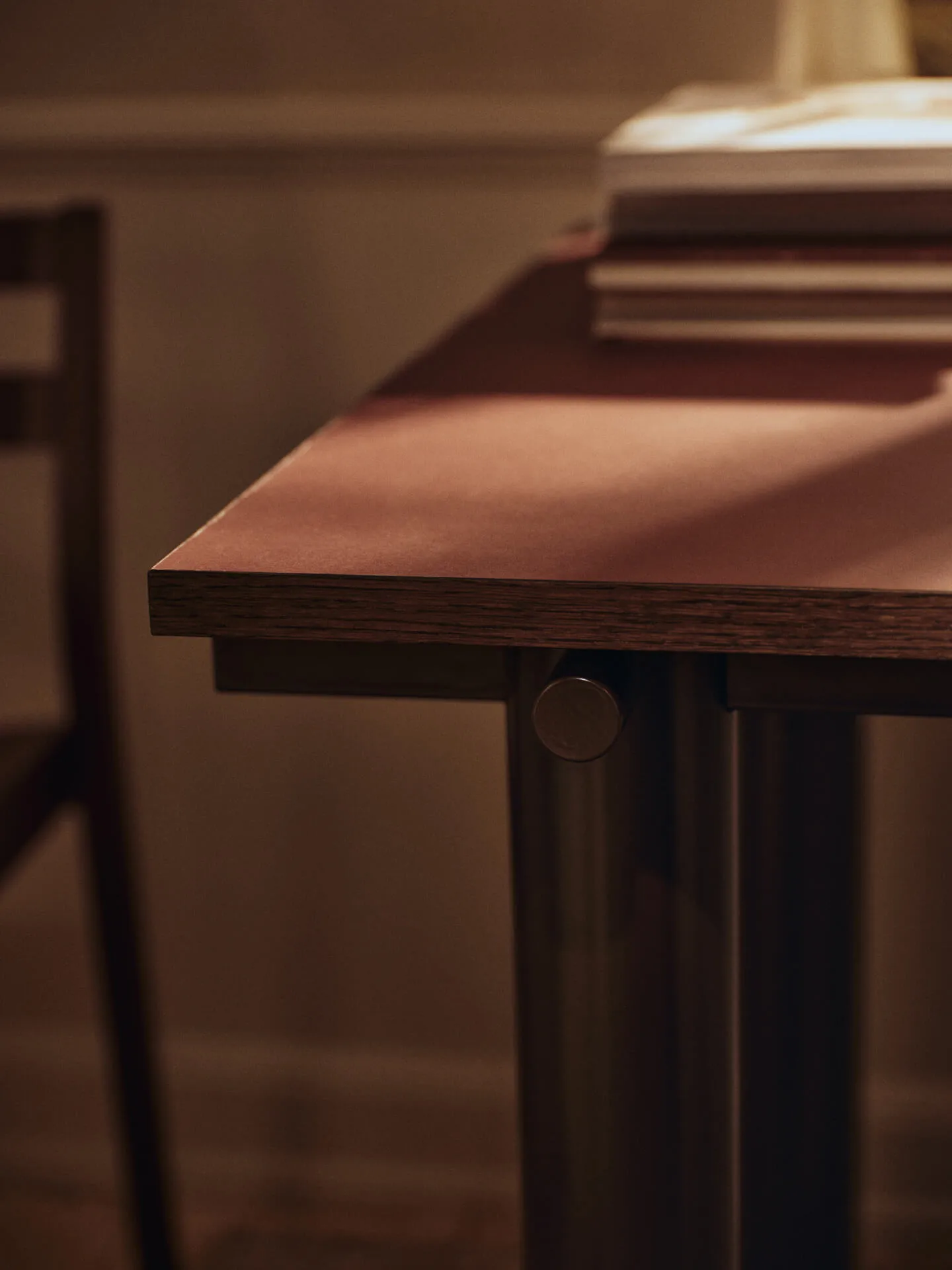 Atura τραπεζαρία, Dark chocolate-burgundy, 90x160 εκ. Ferm Living