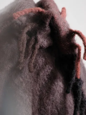 Blur mohair ριχτάρι - Dark chocolate-oxide red, 130x170 εκ. - Ferm Living