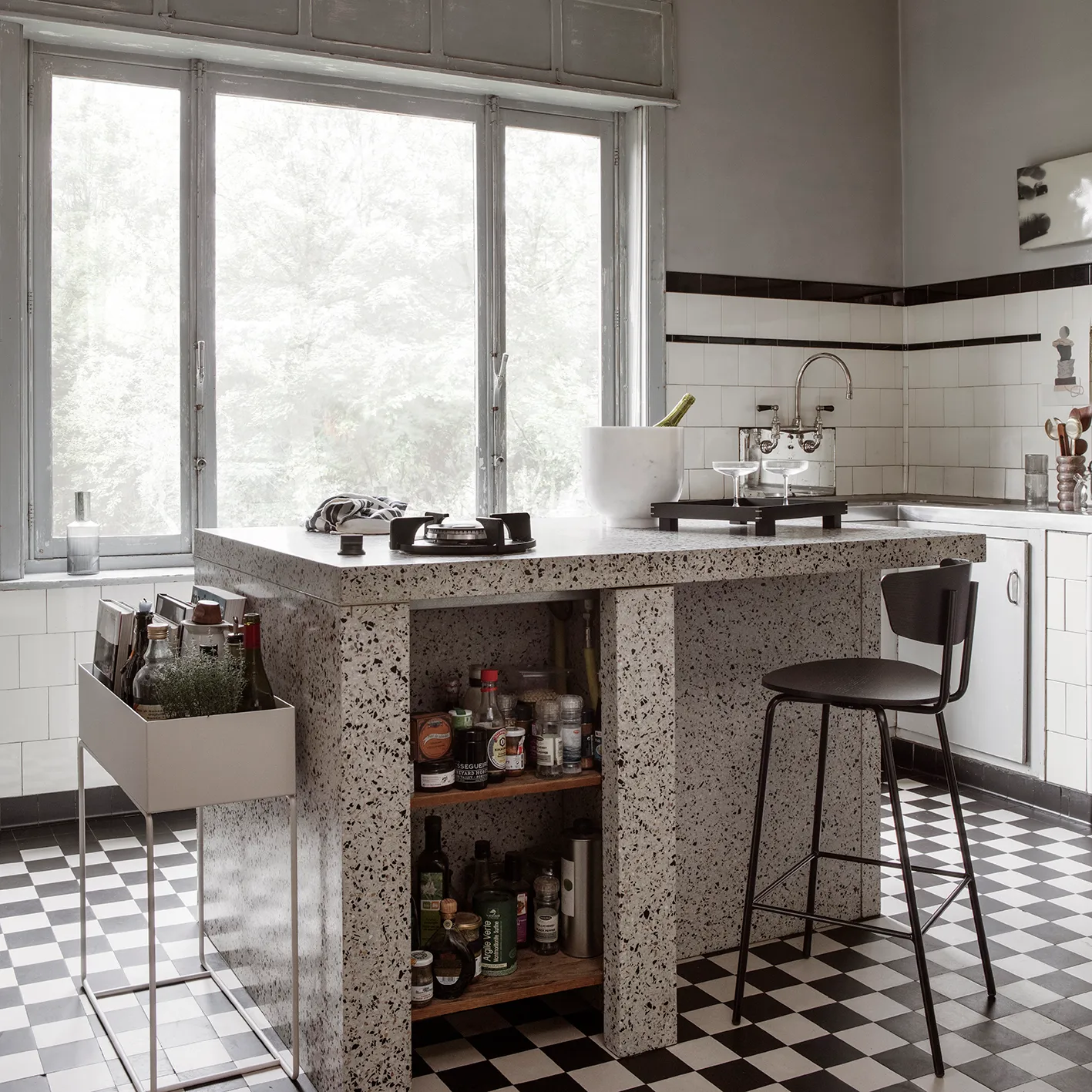 Bon ξύλινος δίσκος μικρός, Δρυς βαμμένη μαύρη Ferm Living