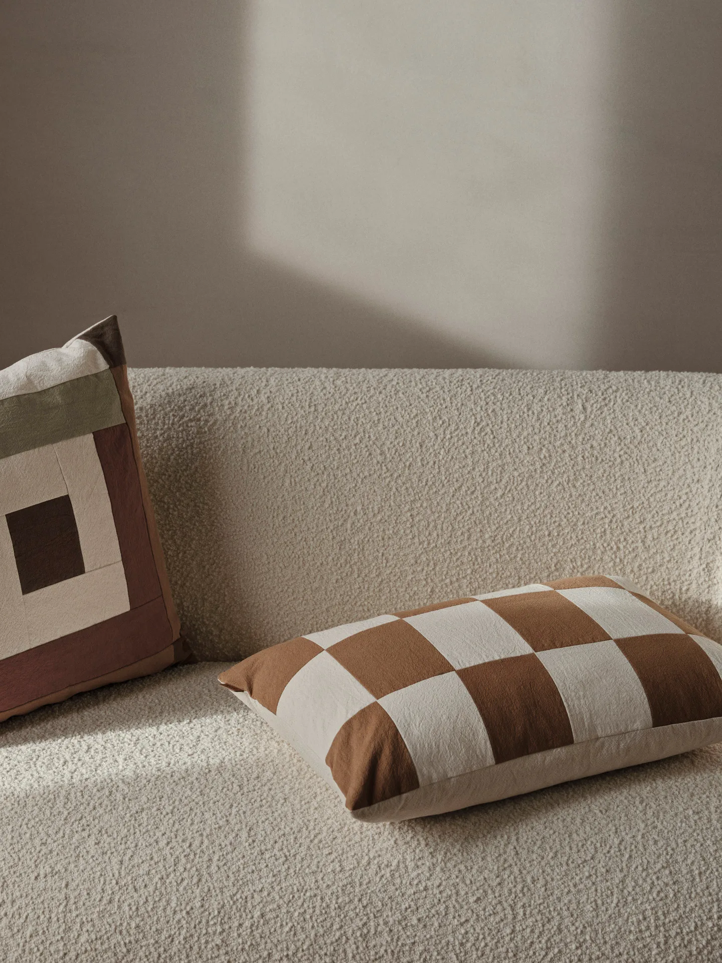 Border patchwork κάλυμμα μαξιλαριού 50x50 cm, Dark sage-red brown Ferm Living
