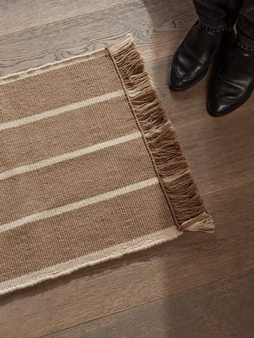 Calm kelim χαλάκι πόρτας - Dark Sand, Off-white, 50x70 cm - Ferm Living