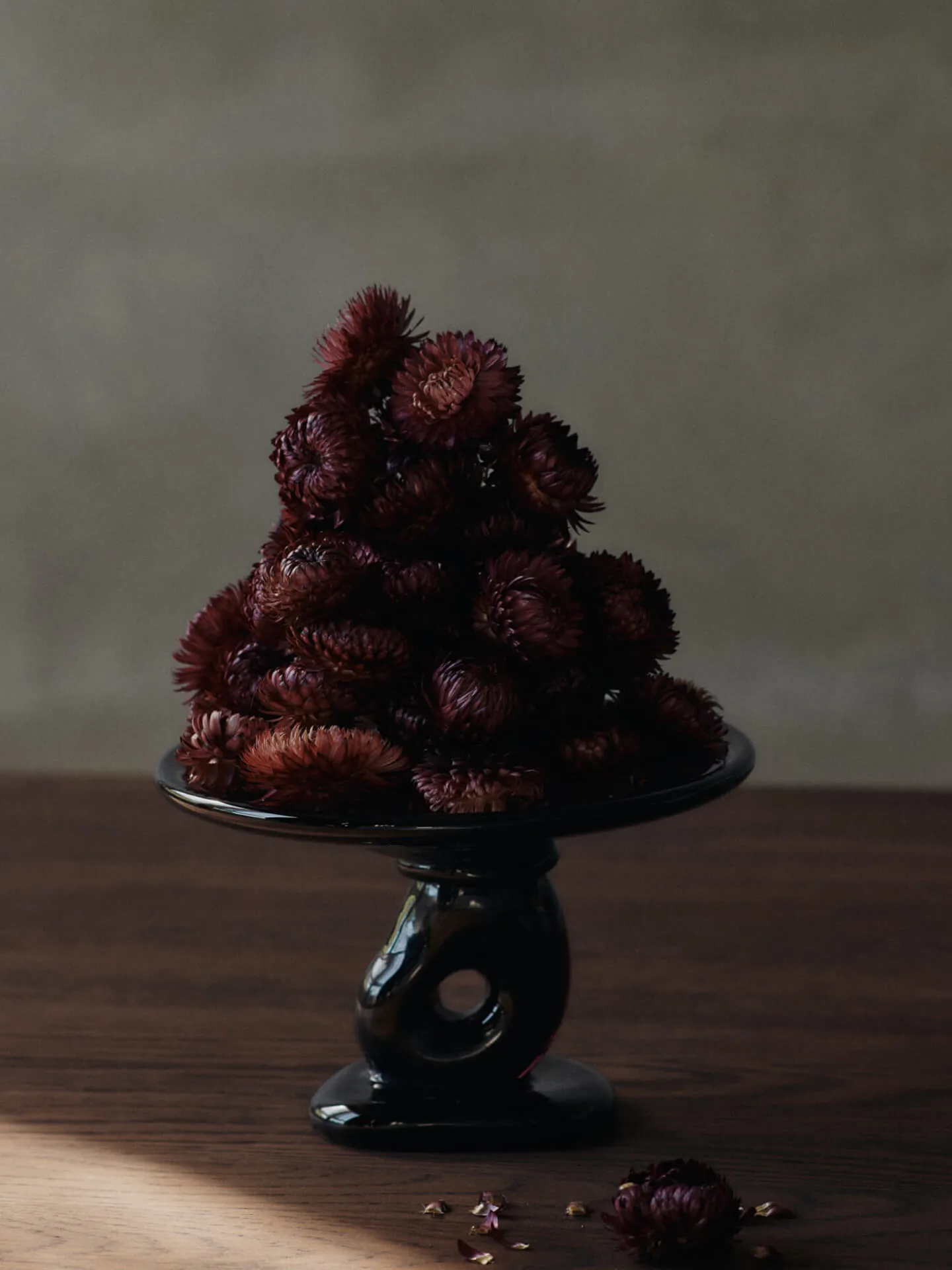 Damo γυάλινη πιατέλα-κεντρικό στοιχείο Ø21 εκ., Dark Grape Ferm Living