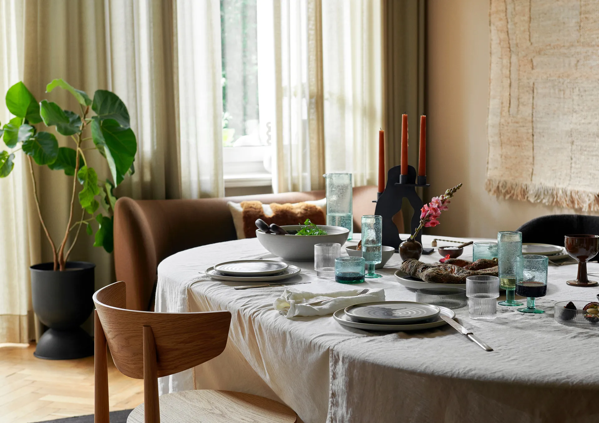 Κηροπήγια Erode 21x27x4 εκ., Blackened Aluminium Ferm Living