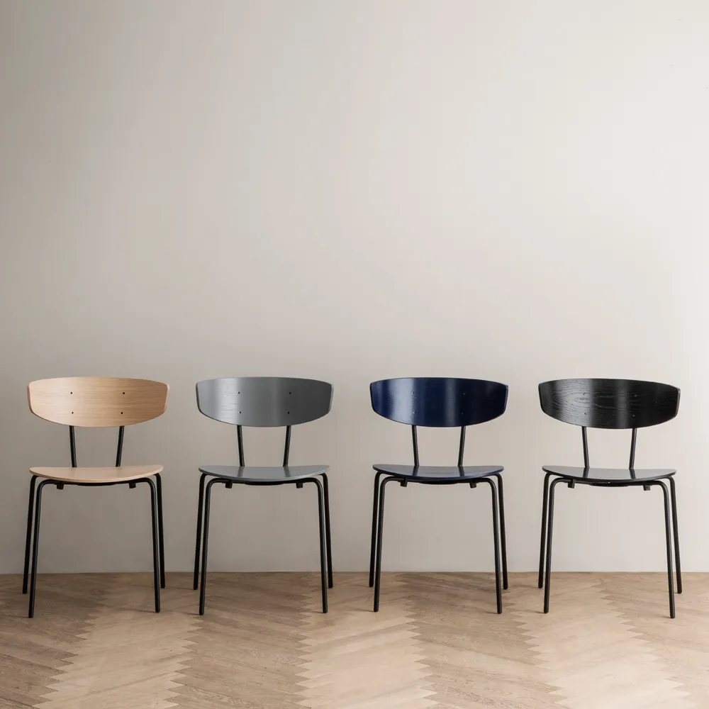 Σκαμπό Herman, Μαύρo, μαύρα λακαρισμένα πόδια από σφένδαμο Ferm Living