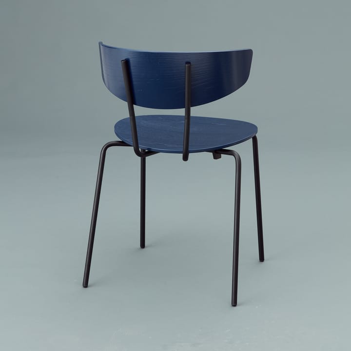 Σκαμπό Herman, Καρυδιά, μαύρο ατσάλινο σταντ Ferm Living