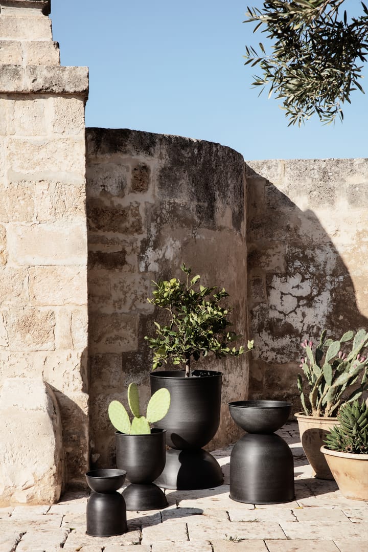 Hourglass γλάστρα μεγάλη, Μαύρο-σκούρο γκρι Ferm Living