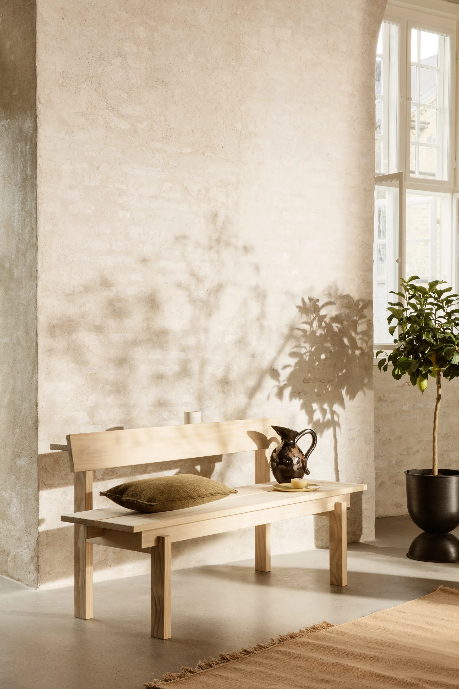 Hourglass γλάστρα μικρή Ø30 cm, Μαύρο-σκούρο γκρι Ferm Living