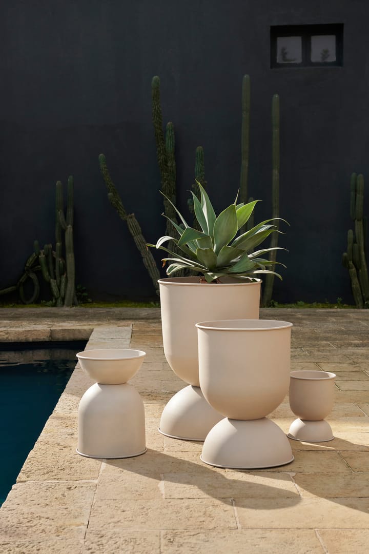Hourglass γλάστρα, Cashmere Ferm Living