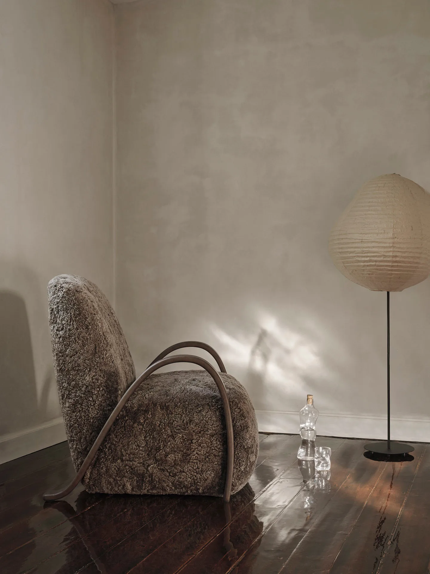 Kurbis φωτιστικό δαπέδου high, Natural-black Ferm Living