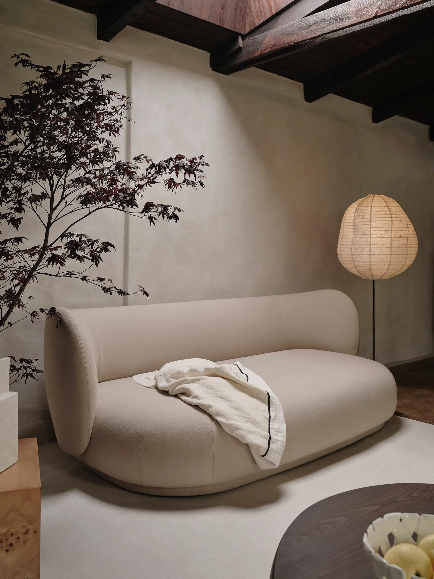 Kurbis φωτιστικό δαπέδου high, Natural-black Ferm Living