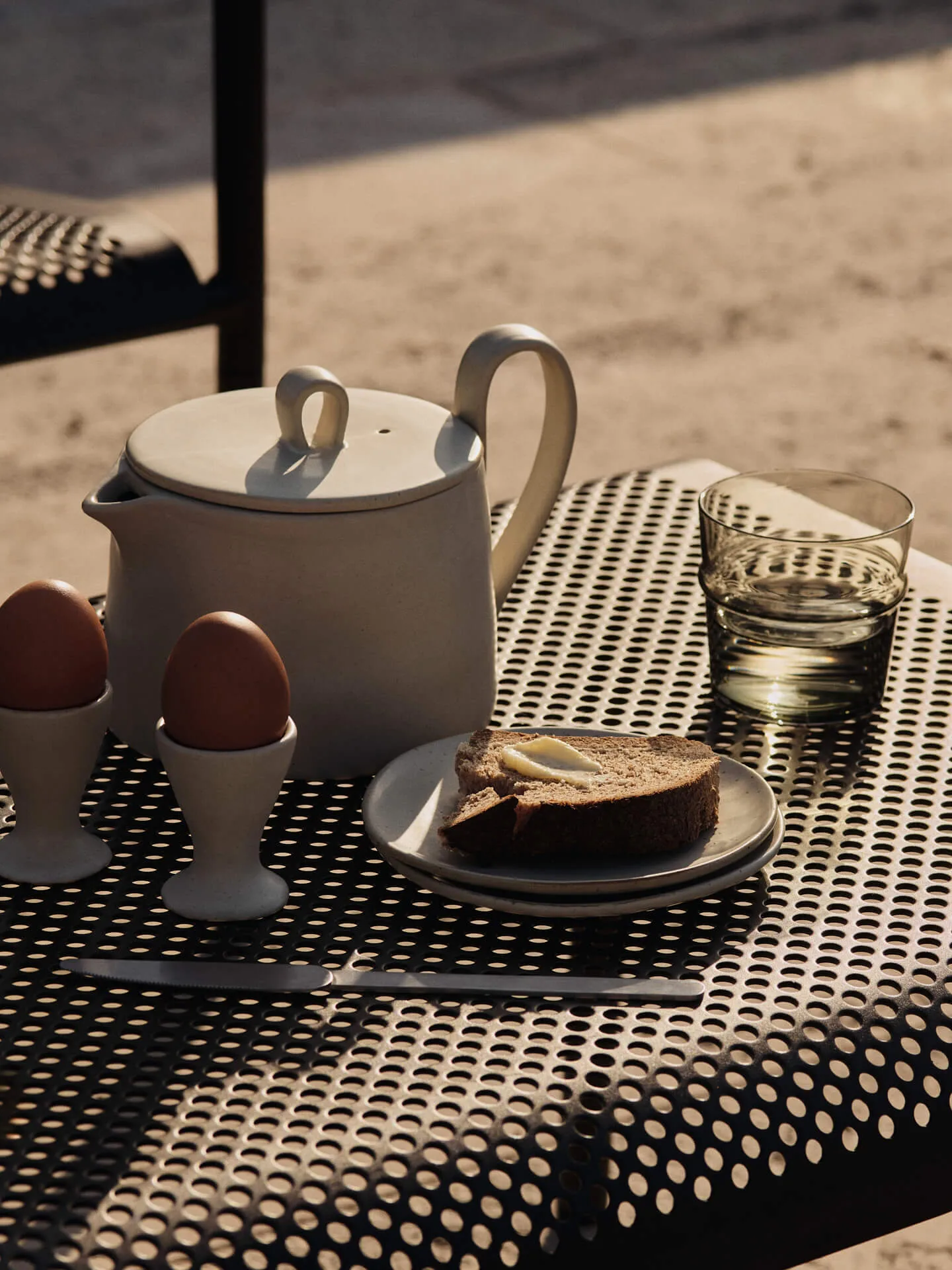 Lager επιτοίχιο ράφι ψηλό, Off-white speckle Ferm Living