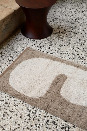 Lay bathroom χαλί 50x70 εκ - Dark taupe-off white - Ferm Living
