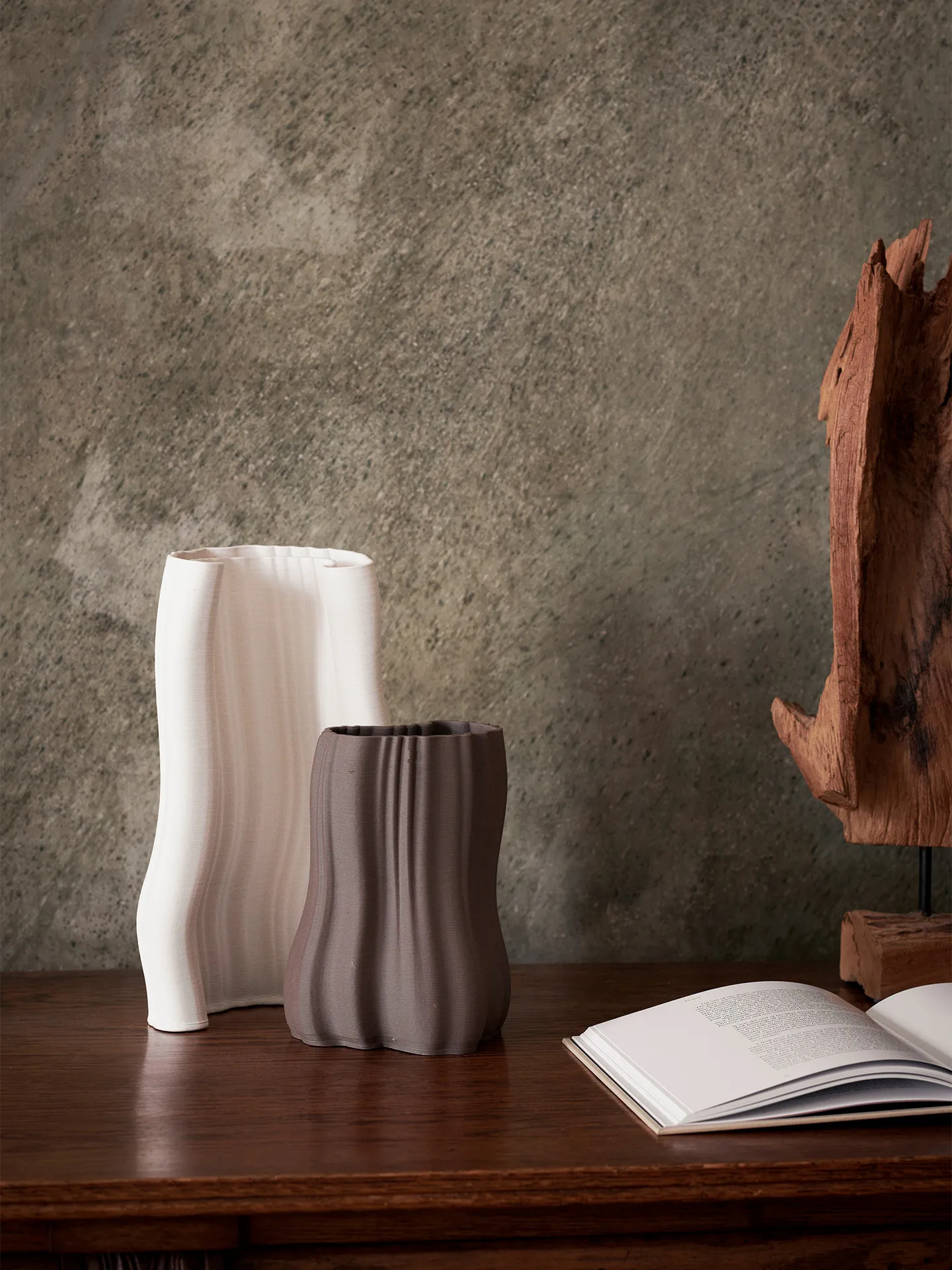 Moire βάζο 20 cm, Άνθρακας Ferm Living