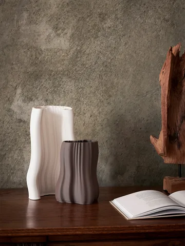 Moire βάζο 20 cm - Άνθρακας - Ferm Living