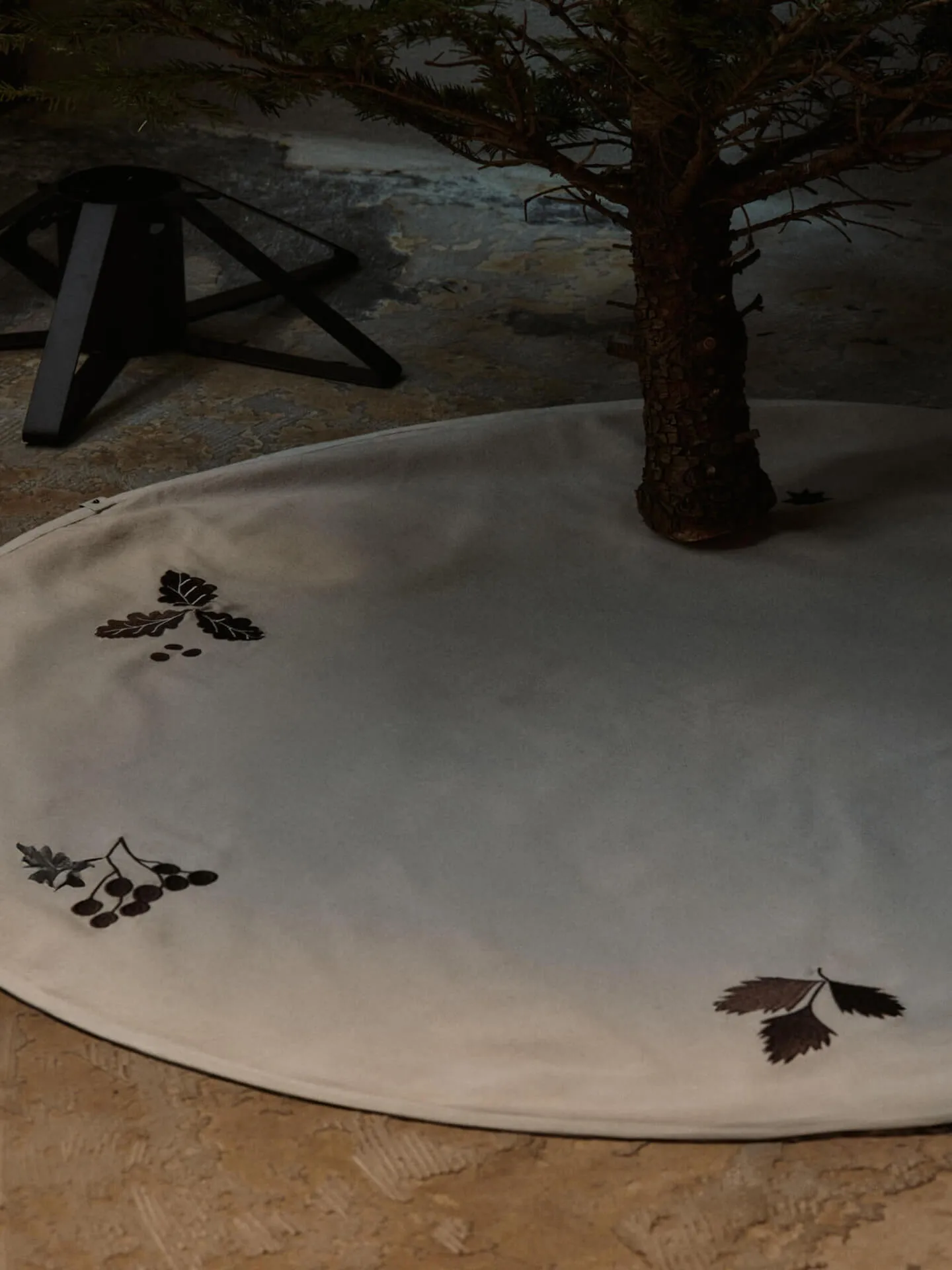 Oak χριστουγεννιάτικο χαλάκι δέντρου Ø120 εκ., Natural Ferm Living