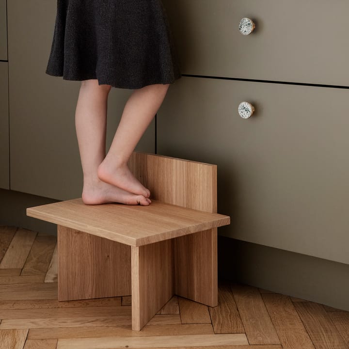Oblique σκαμπό, Δρυς Ferm Living