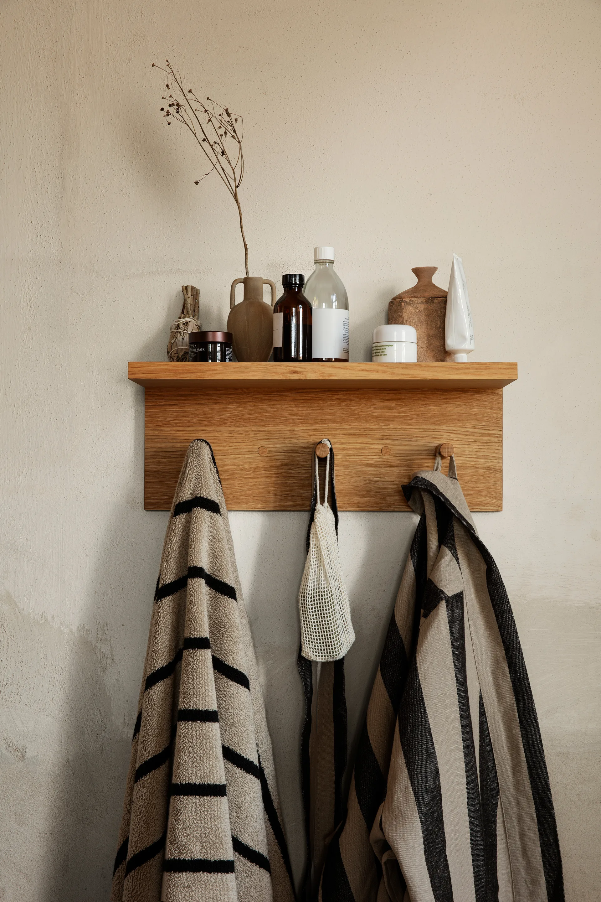 Place Rack άγκιστρα και ράφι δρυς, Μικρό Ferm Living