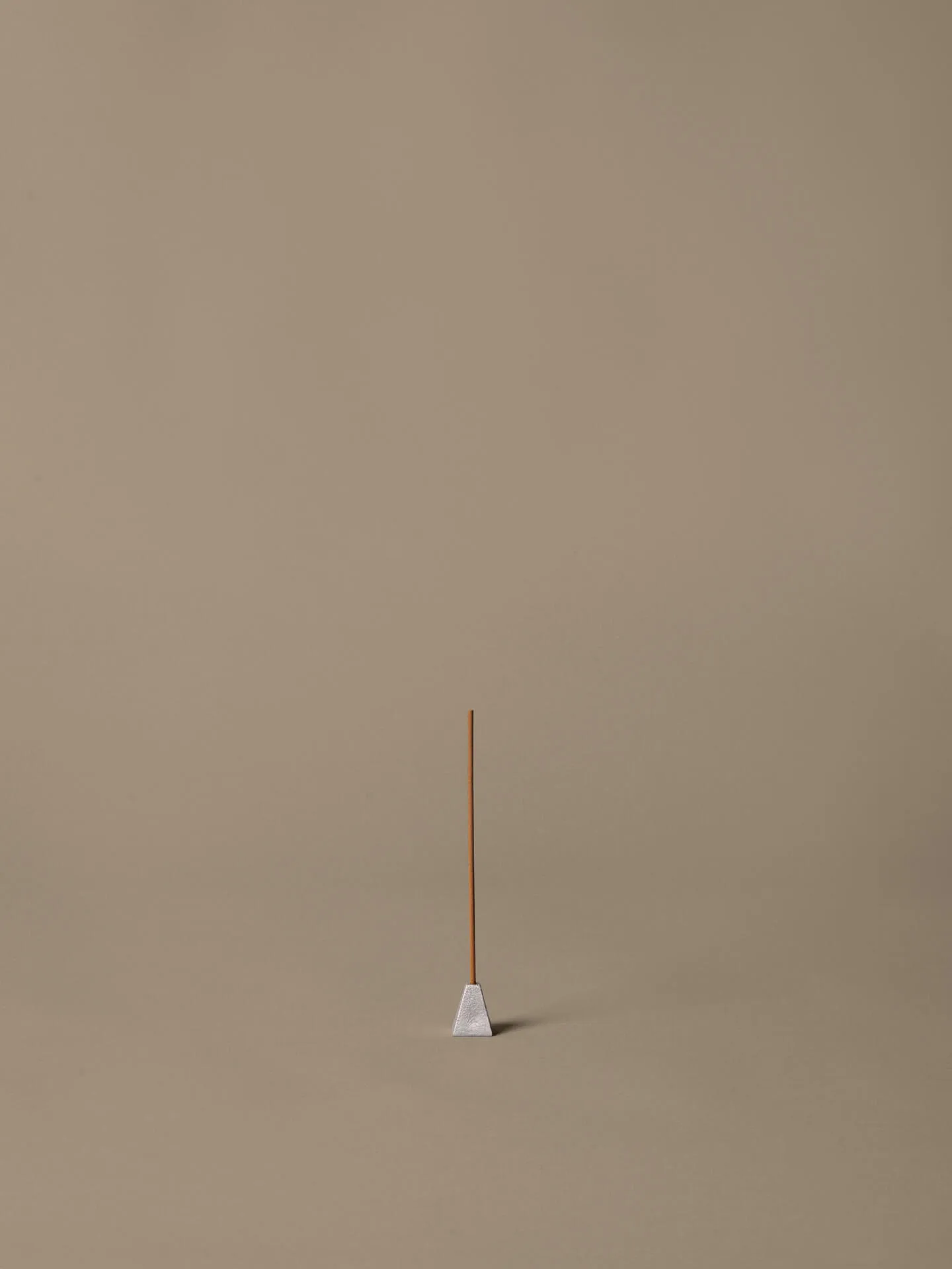 Pyra θυμιατοκάυστηρας, Borstad aluminium Ferm Living