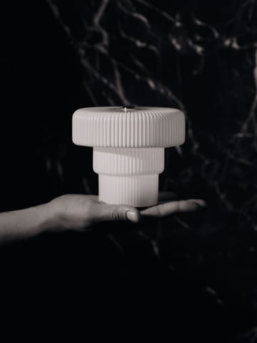 Ripple φορητό επιτραπέζιο φωτιστικό 10 cm - White - Ferm Living