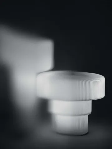 Ripple φορητό επιτραπέζιο φωτιστικό - White, 16,5 εκ. - Ferm Living