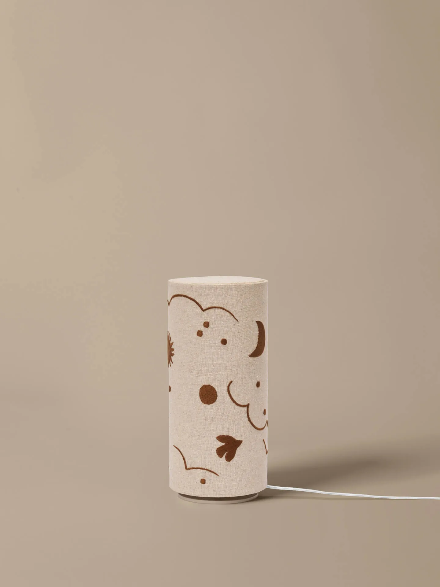 Skye επιτραπέζιο φωτιστικό, Natural-bronze Ferm Living