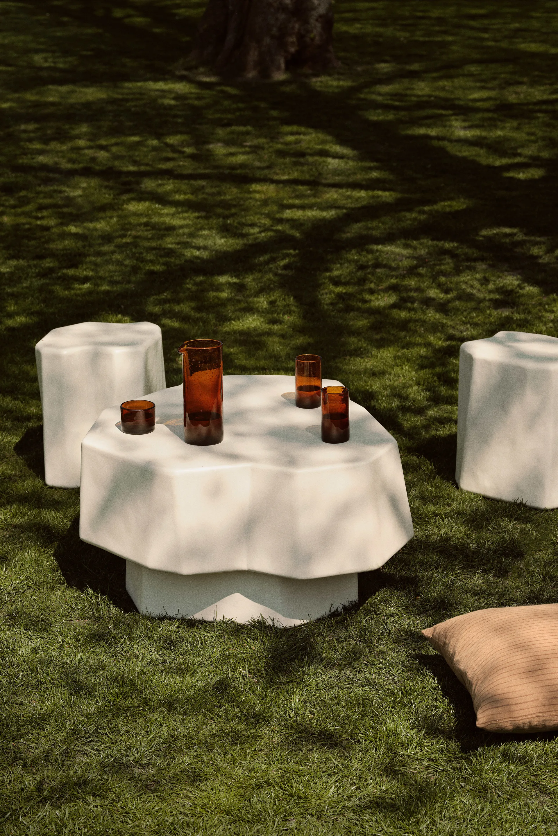 Staffa τραπεζάκι του καφέ 163,5x82,4 cm, Ελεφαντόδοντο Ferm Living