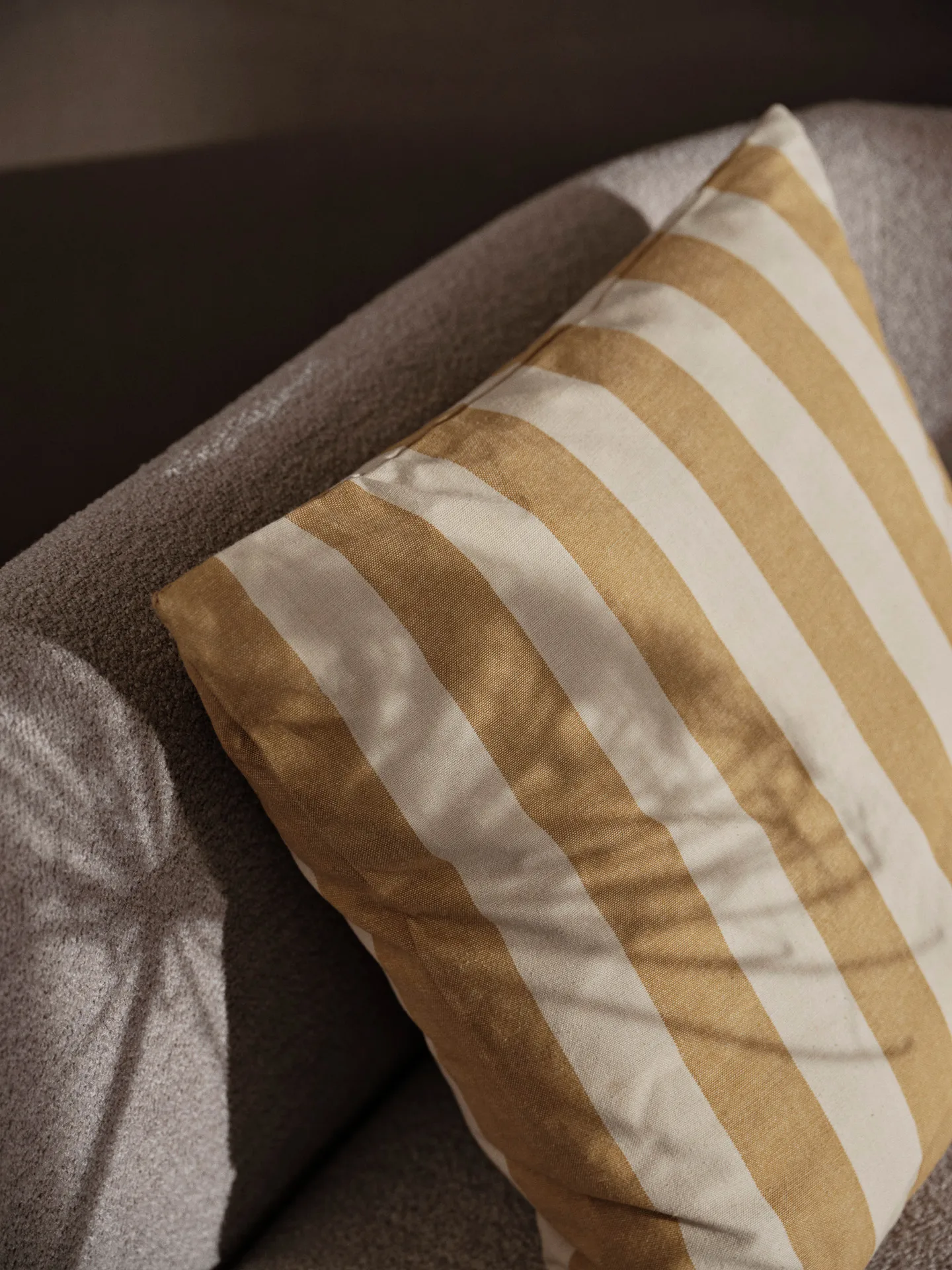 Strand outdoor κάλυμμα μαξιλαριού 50x50 cm, Warm yellow-parchment Ferm Living