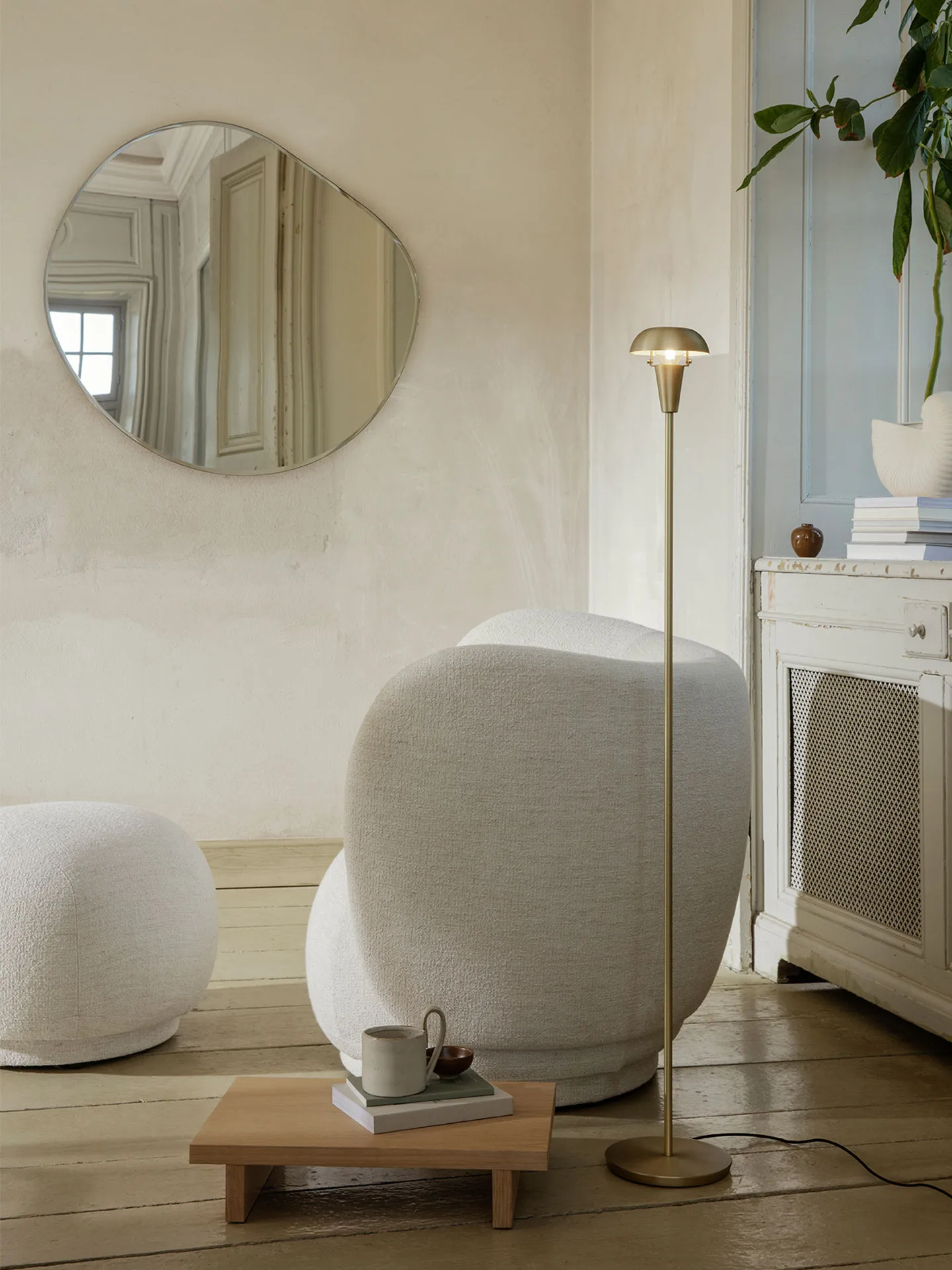 Tiny φωτιστικό δαπέδου 124,2 cm, ορείχαλκος Ferm Living