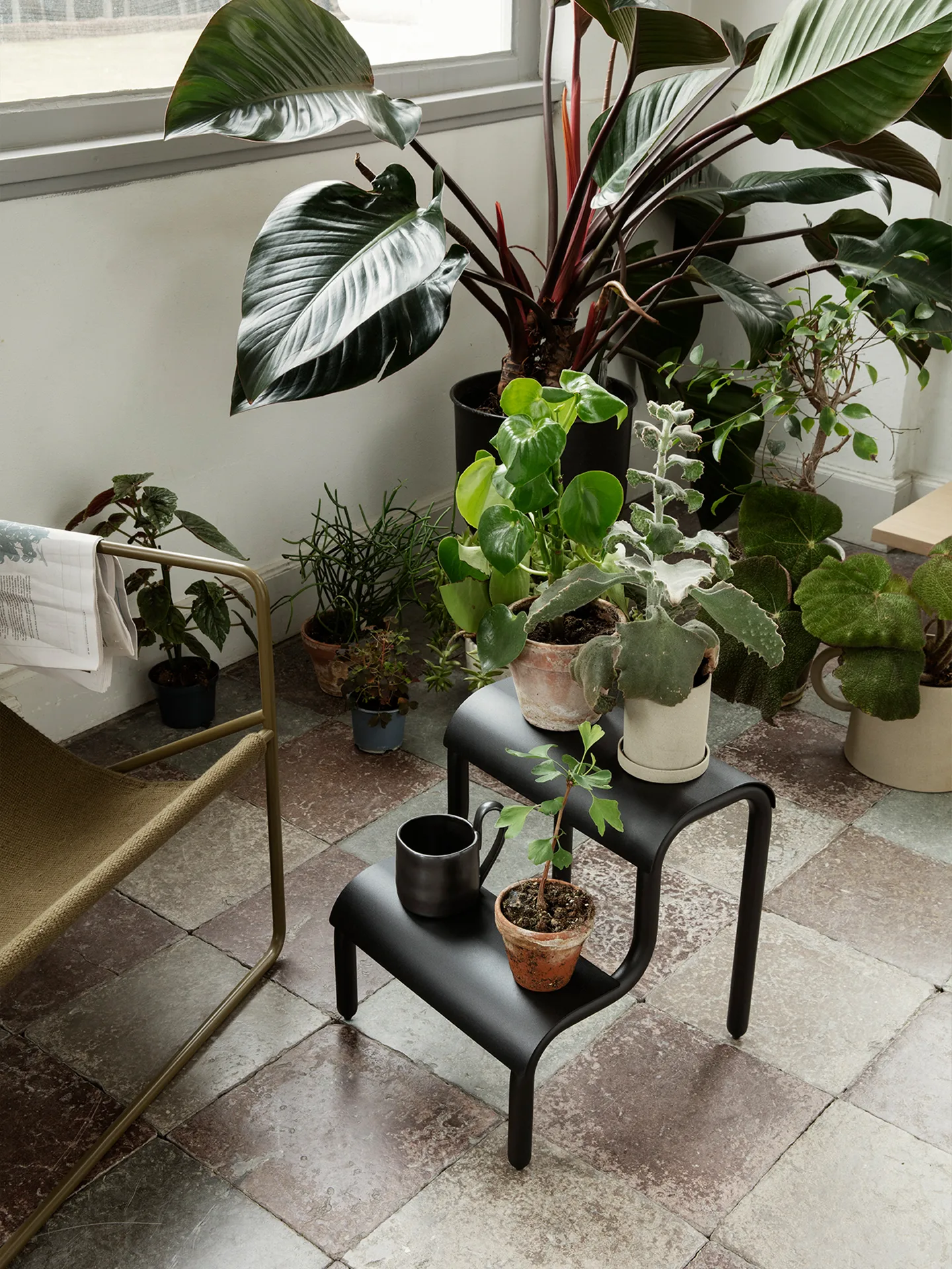 Up σκαμνάκι με σκαλοπάτι, Μαύρο Ferm Living