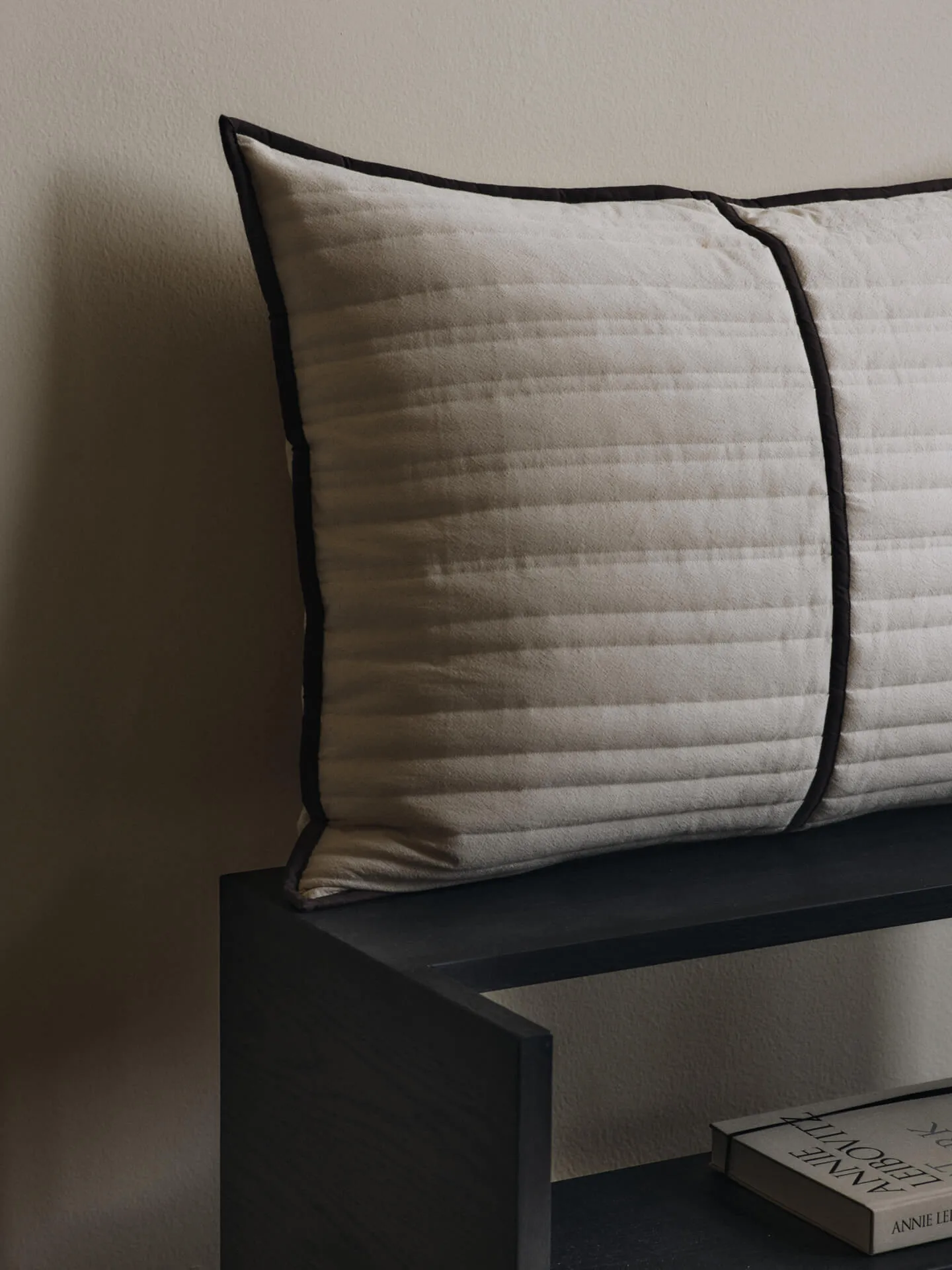 Vari quilted μαξιλάρι 60x80 cm, Natural-dark chocolate Ferm Living