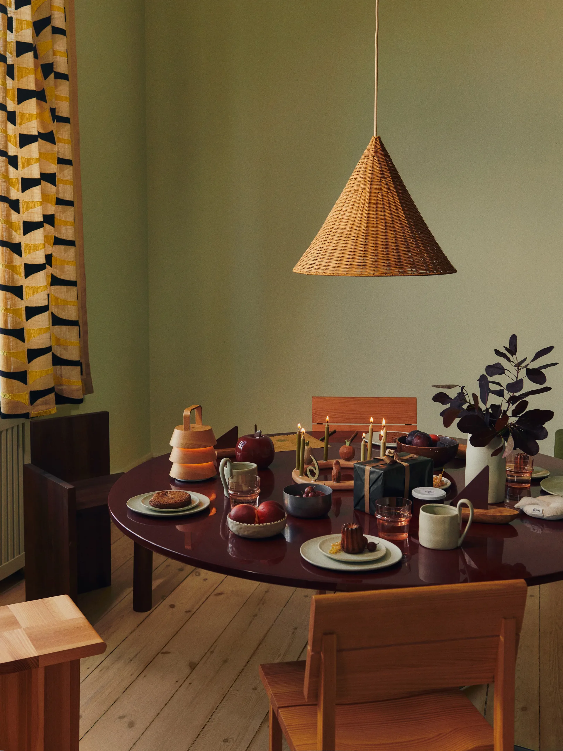 Visit καρέκλα τραπεζαρίας, Douglas gran Ferm Living